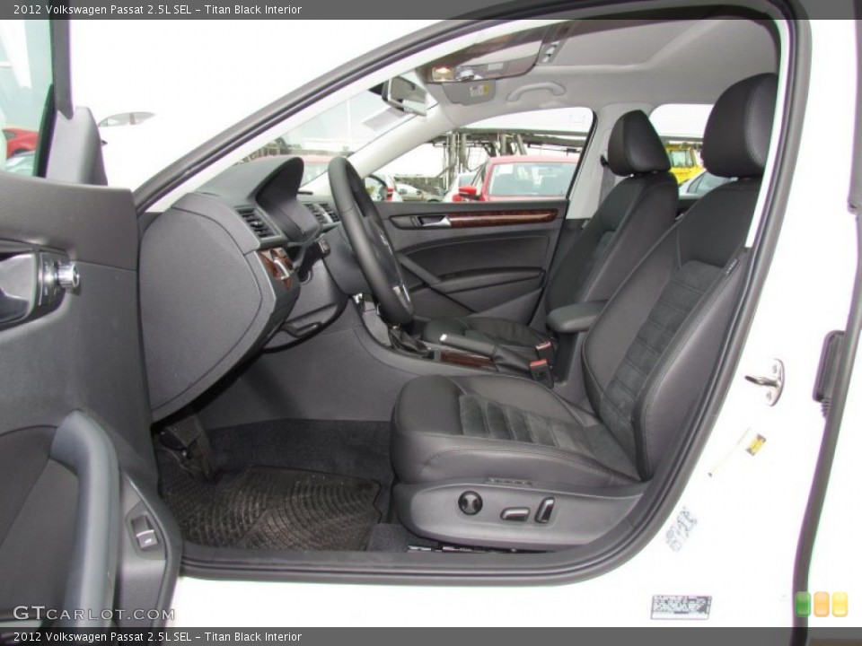 Titan Black Interior Photo for the 2012 Volkswagen Passat 2.5L SEL #56579456