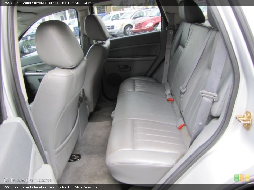 Medium Slate Gray Interior Photo for the 2005 Jeep Grand Cherokee Laredo #56579732