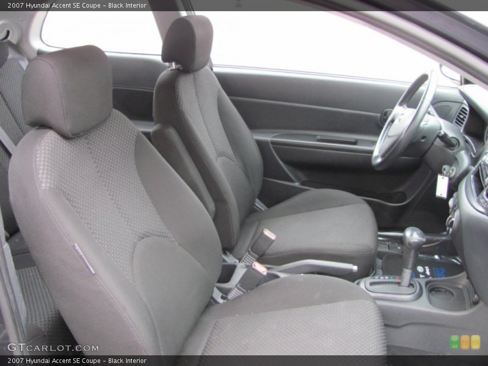 Black Interior Photo for the 2007 Hyundai Accent SE Coupe #56580497