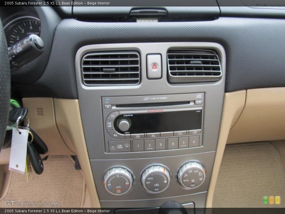 Beige Interior Controls for the 2005 Subaru Forester 2.5 XS L.L.Bean Edition #56581581