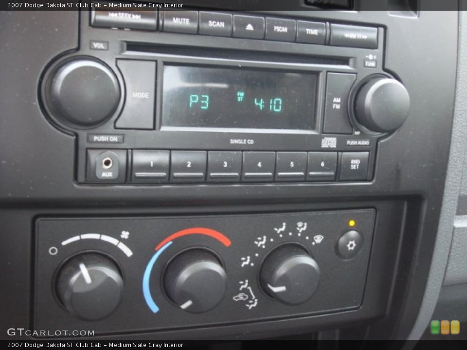 Medium Slate Gray Interior Audio System for the 2007 Dodge Dakota ST Club Cab #56584068