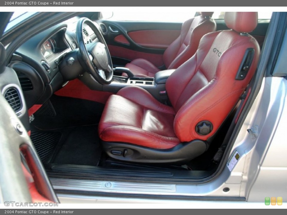 Red Interior Photo for the 2004 Pontiac GTO Coupe #56608110