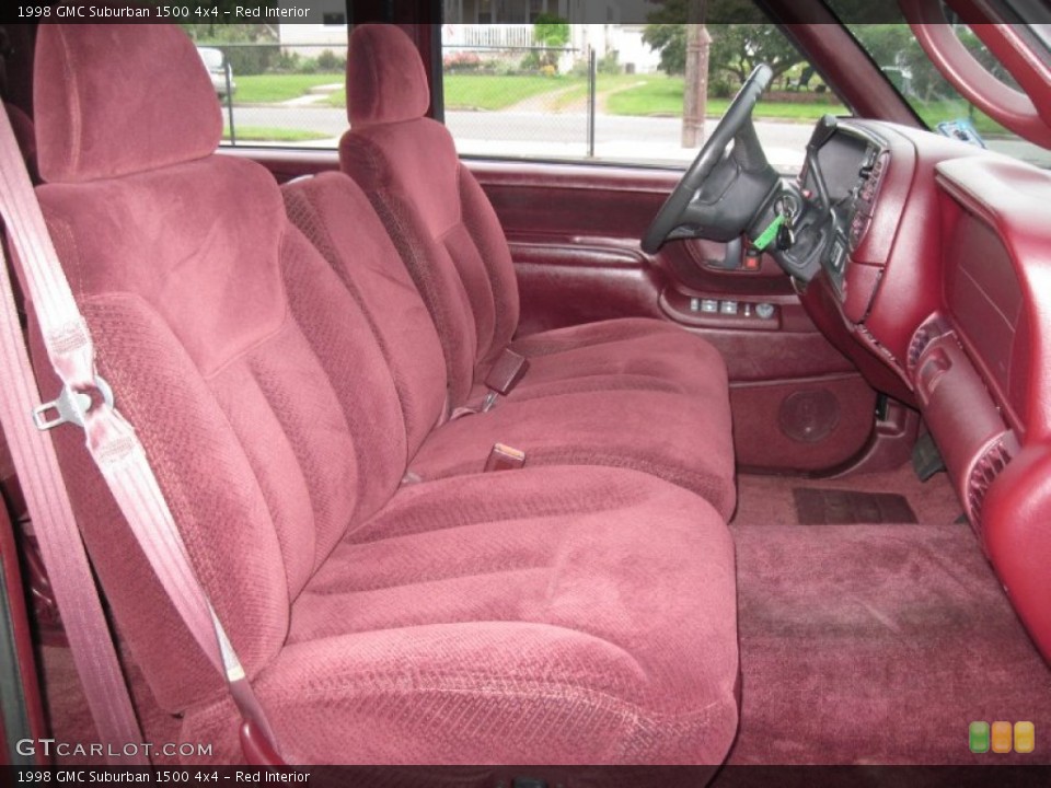 Red Interior Photo for the 1998 GMC Suburban 1500 4x4 #56622631