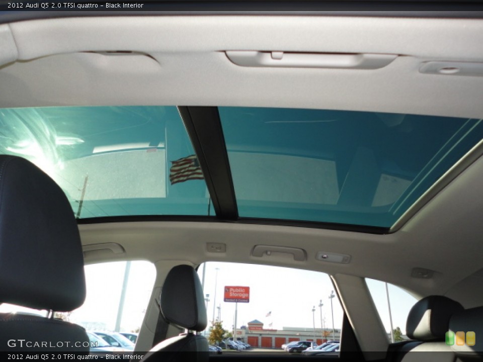 Black Interior Sunroof for the 2012 Audi Q5 2.0 TFSI quattro #56623556