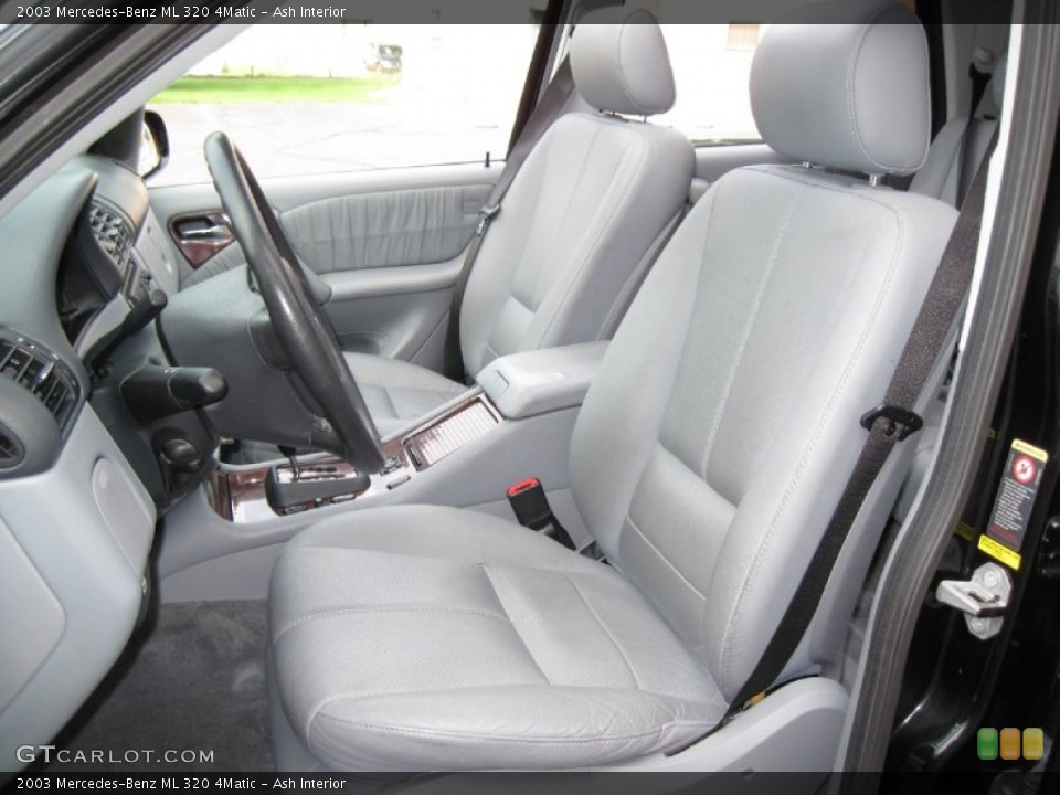 Ash Interior Photo for the 2003 Mercedes-Benz ML 320 4Matic #56634714