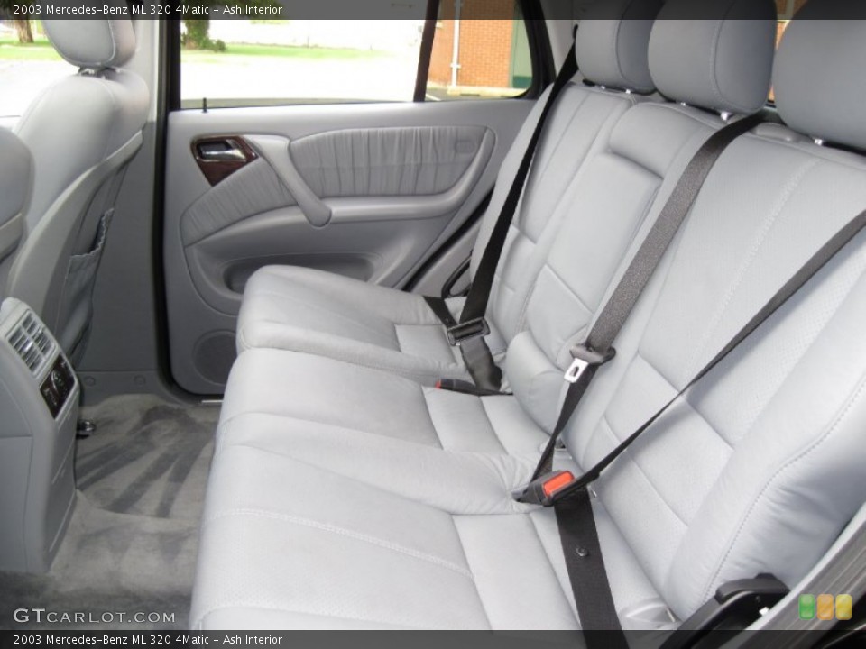 Ash Interior Photo for the 2003 Mercedes-Benz ML 320 4Matic #56634738