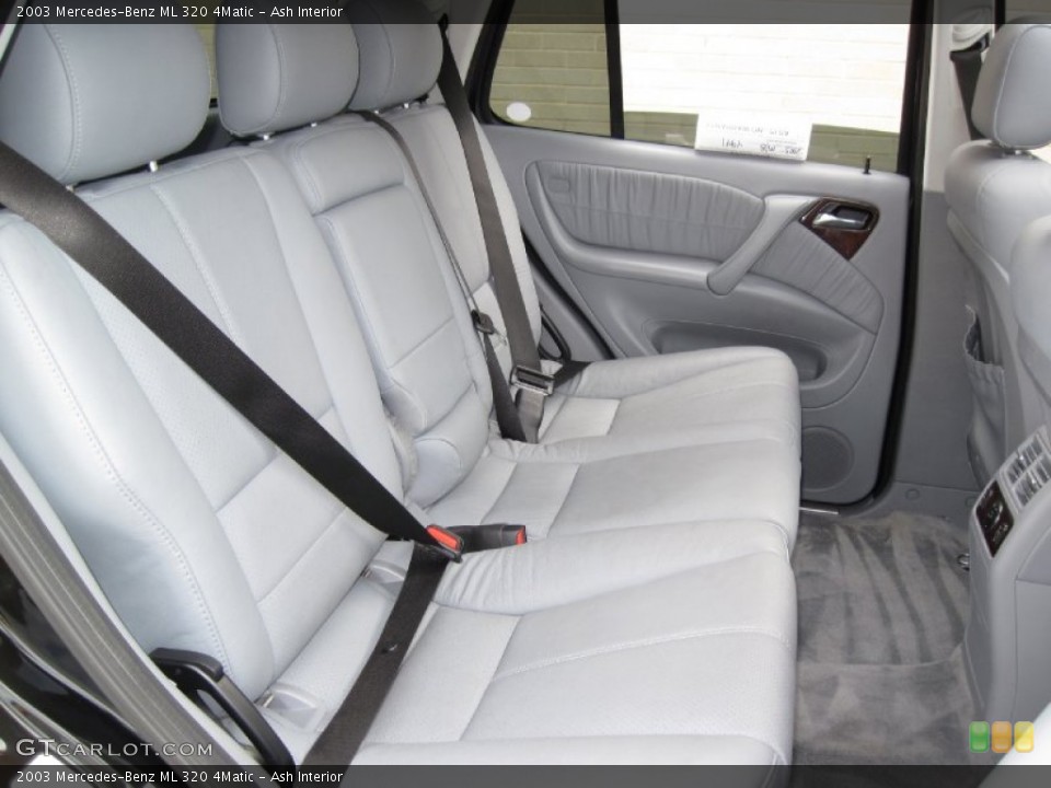 Ash Interior Photo for the 2003 Mercedes-Benz ML 320 4Matic #56634744