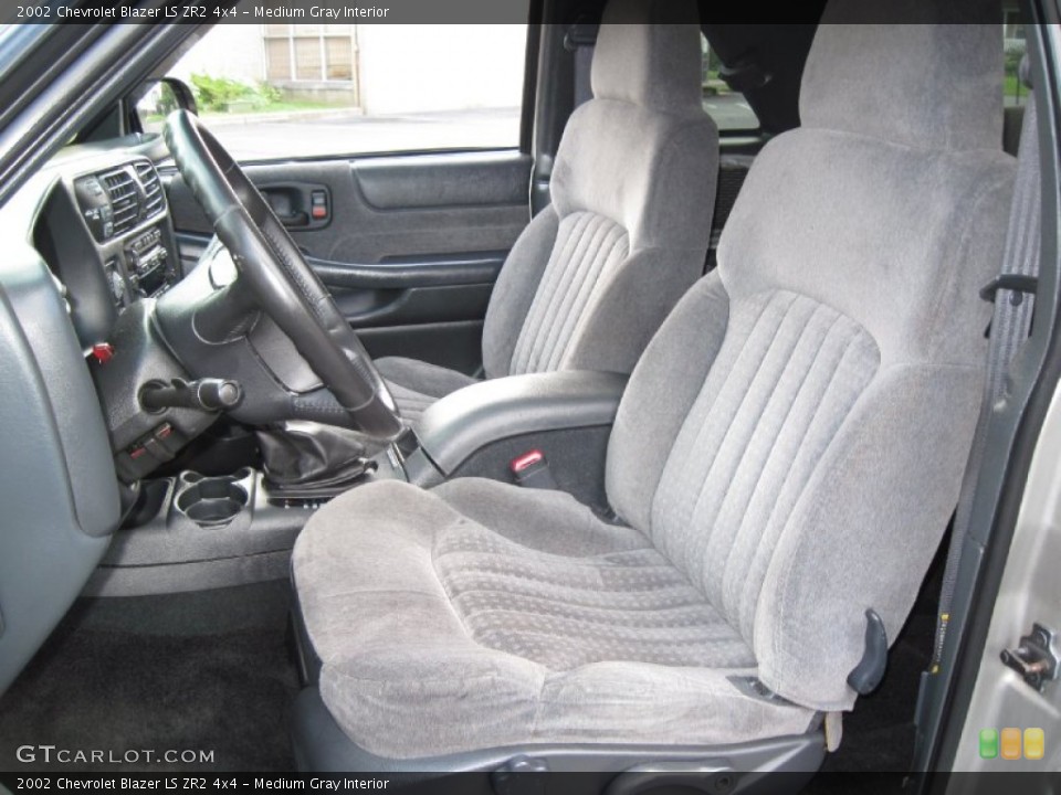 Medium Gray Interior Photo for the 2002 Chevrolet Blazer LS ZR2 4x4 #56636715