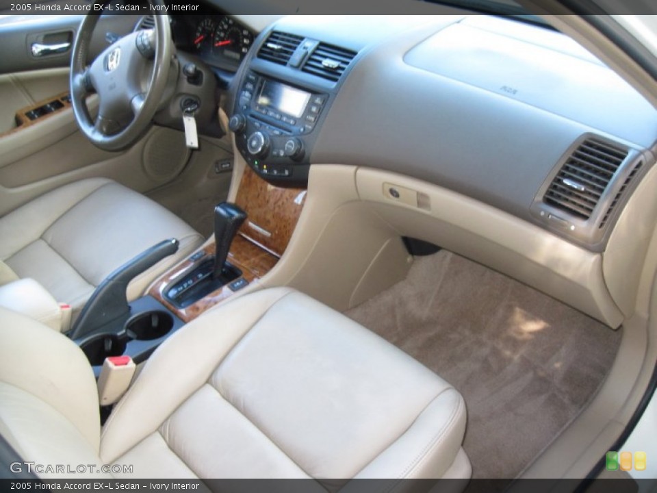 Ivory Interior Photo for the 2005 Honda Accord EX-L Sedan #56637117