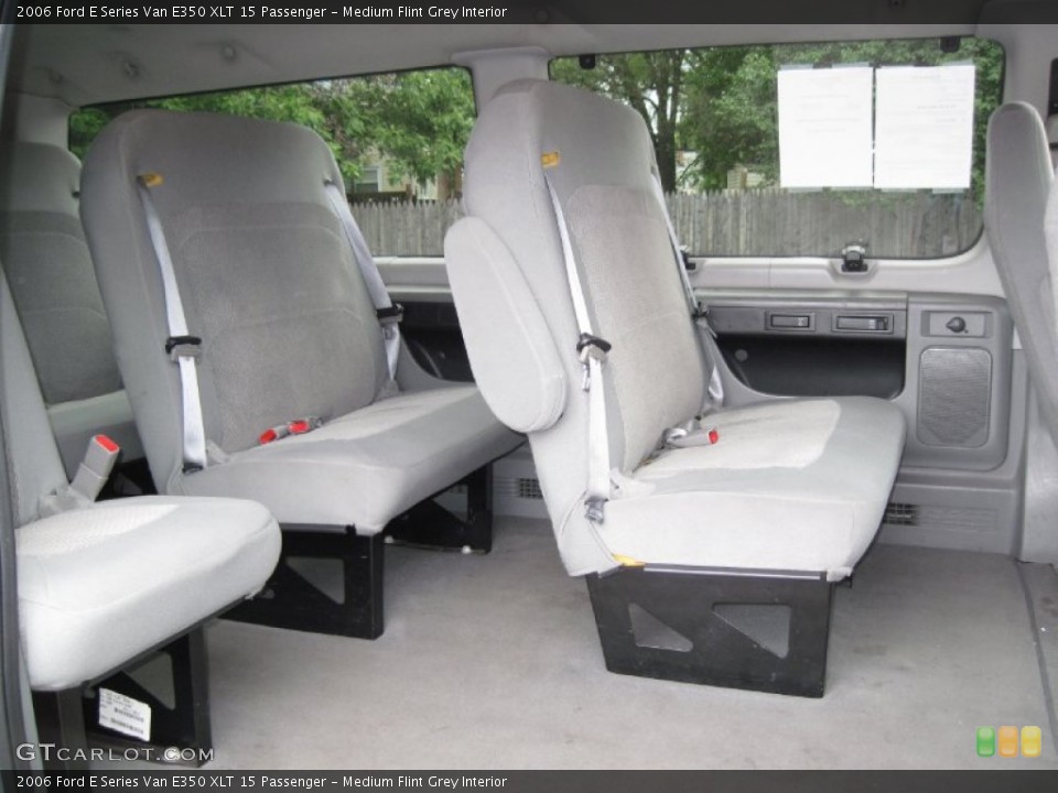 Medium Flint Grey Interior Photo for the 2006 Ford E Series Van E350 XLT 15 Passenger #56637327