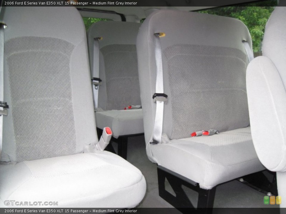 Medium Flint Grey Interior Photo for the 2006 Ford E Series Van E350 XLT 15 Passenger #56637333