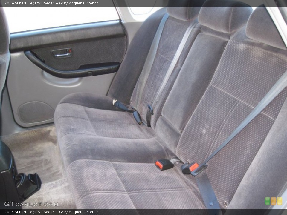 Gray Moquette Interior Photo for the 2004 Subaru Legacy L Sedan #56640318