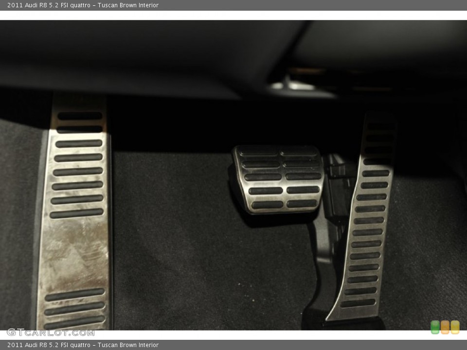 Tuscan Brown Interior Controls for the 2011 Audi R8 5.2 FSI quattro #56646527