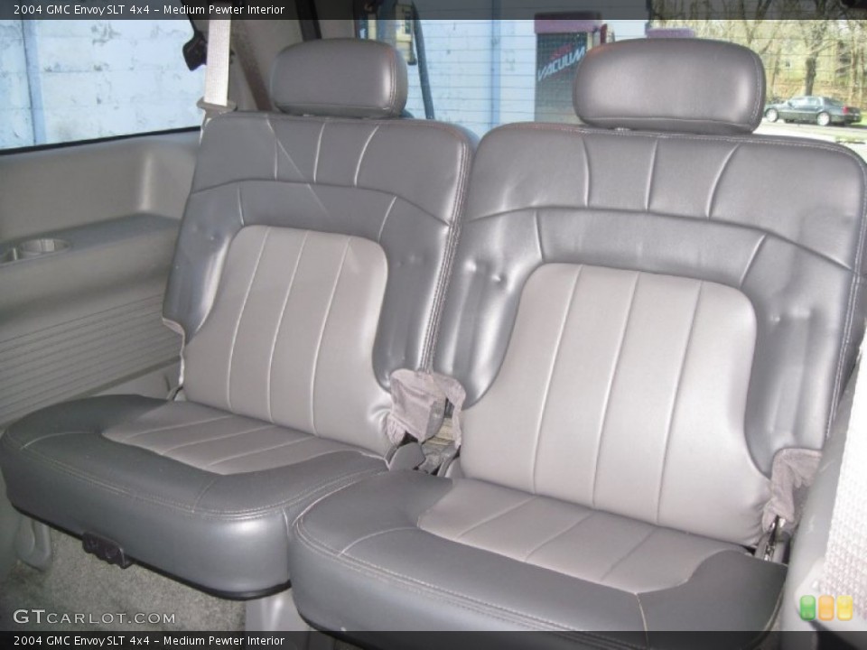 Medium Pewter Interior Photo for the 2004 GMC Envoy SLT 4x4 #56655459