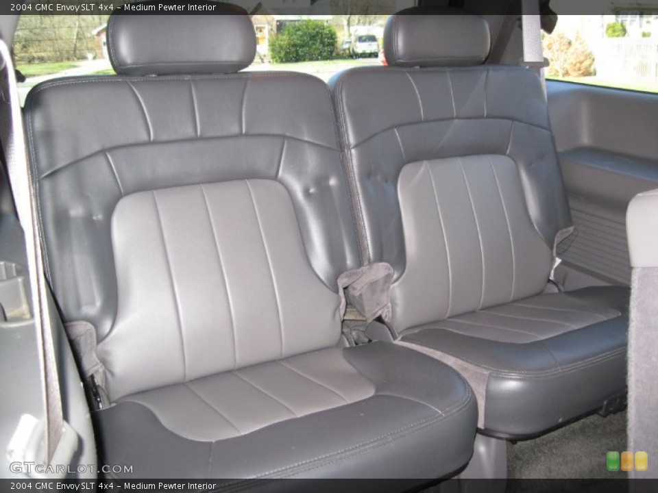 Medium Pewter Interior Photo for the 2004 GMC Envoy SLT 4x4 #56655468