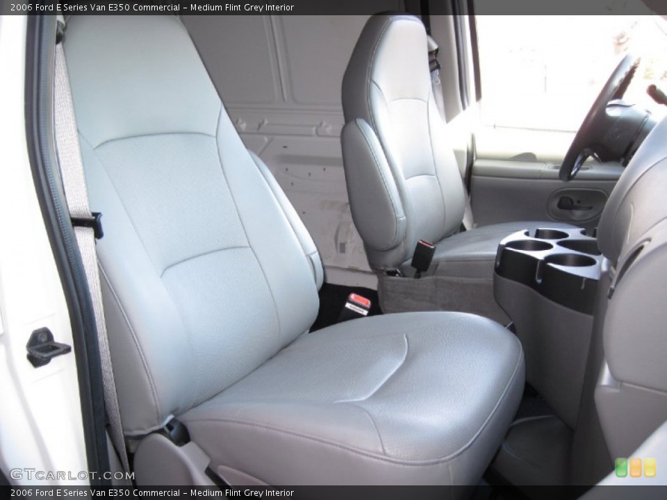 Medium Flint Grey Interior Photo for the 2006 Ford E Series Van E350 Commercial #56656617