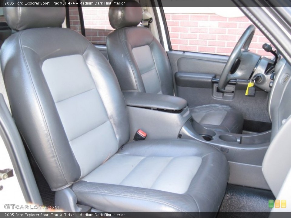Medium Dark Flint Interior Photo for the 2005 Ford Explorer Sport Trac XLT 4x4 #56657700