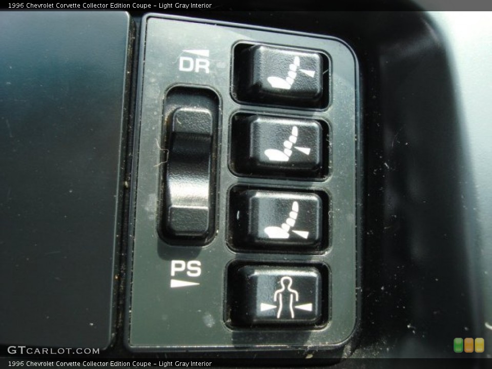 Light Gray Interior Controls for the 1996 Chevrolet Corvette Collector Edition Coupe #56660958