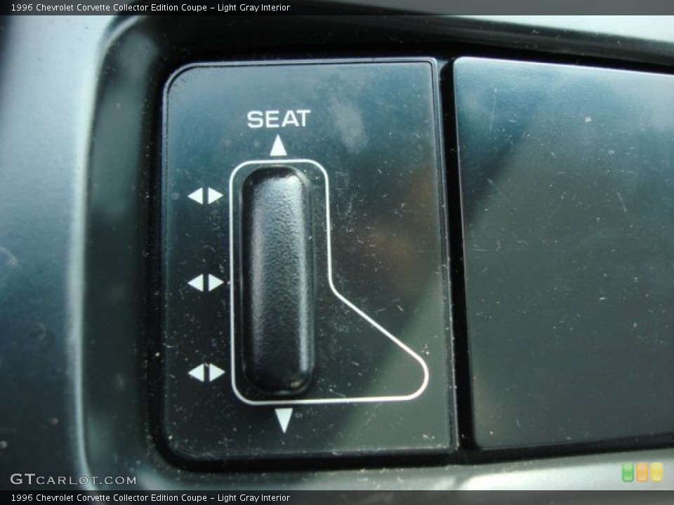 Light Gray Interior Controls for the 1996 Chevrolet Corvette Collector Edition Coupe #56660967