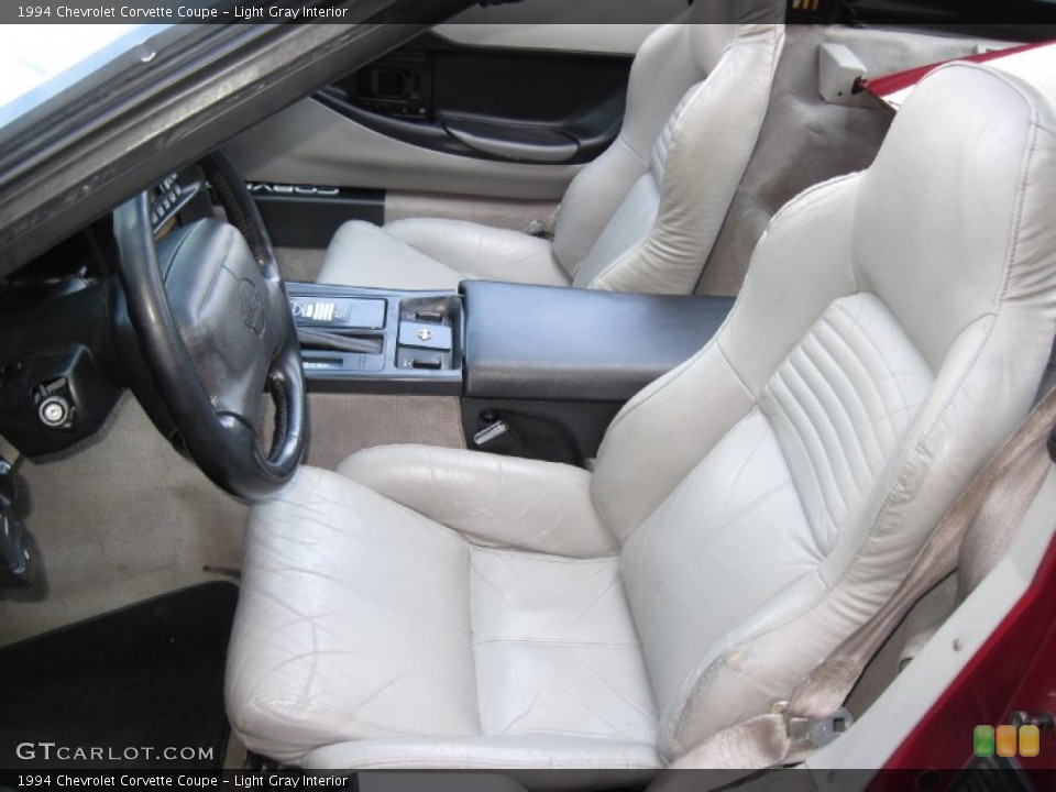 Light Gray Interior Photo for the 1994 Chevrolet Corvette Coupe #56664300