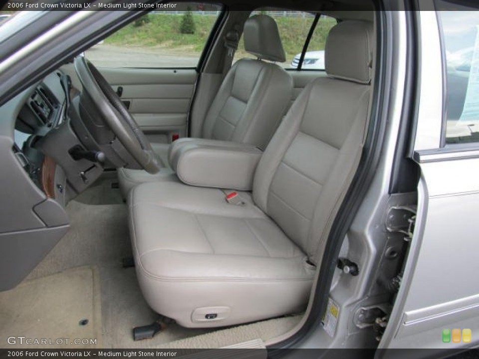 Medium Light Stone Interior Photo for the 2006 Ford Crown Victoria LX #56665341