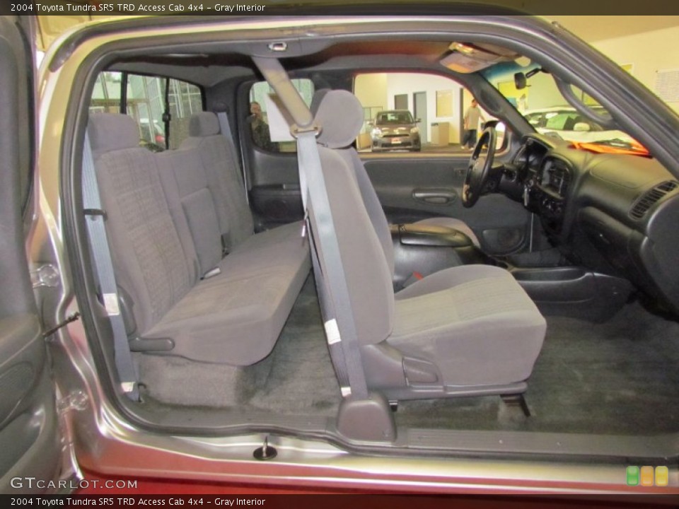 Gray Interior Photo for the 2004 Toyota Tundra SR5 TRD Access Cab 4x4 #56684212