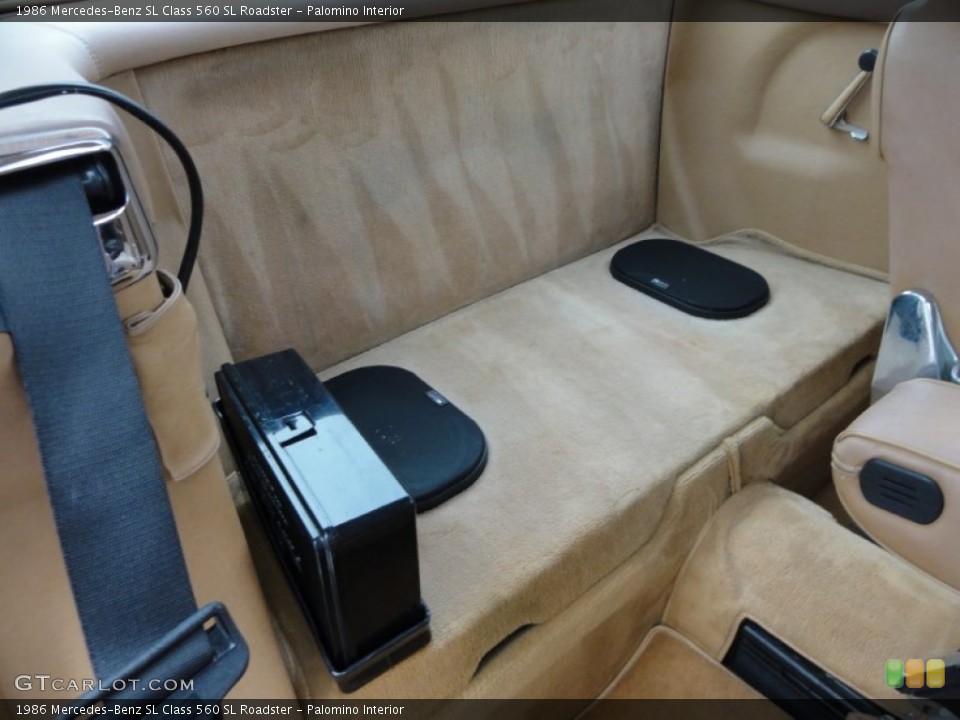 Palomino Interior Rear Seat for the 1986 Mercedes-Benz SL Class 560 SL Roadster #56685118