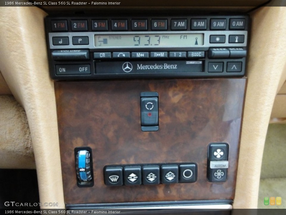 Palomino Interior Controls for the 1986 Mercedes-Benz SL Class 560 SL Roadster #56685281