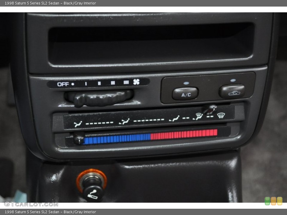 Black/Gray Interior Controls for the 1998 Saturn S Series SL2 Sedan #56686127