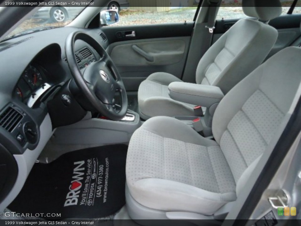 Grey Interior Photo for the 1999 Volkswagen Jetta GLS Sedan #56687219