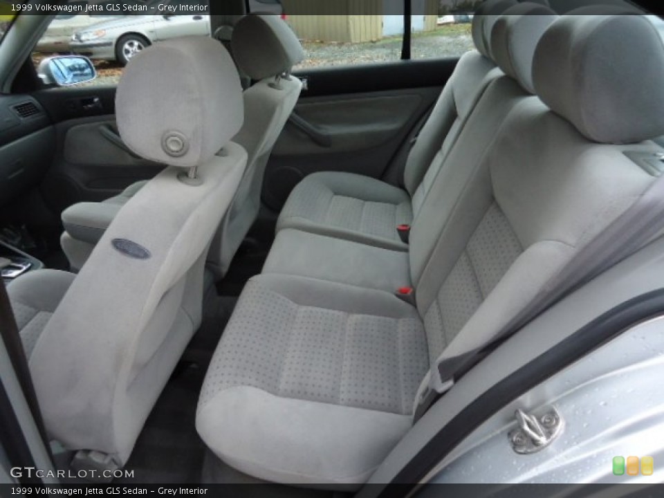 Grey Interior Photo for the 1999 Volkswagen Jetta GLS Sedan #56687222
