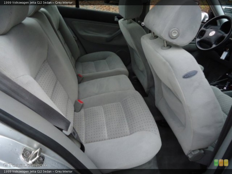 Grey Interior Photo for the 1999 Volkswagen Jetta GLS Sedan #56687240