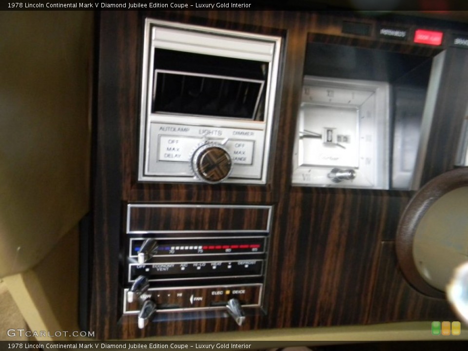 Luxury Gold Interior Controls for the 1978 Lincoln Continental Mark V Diamond Jubilee Edition Coupe #56688071