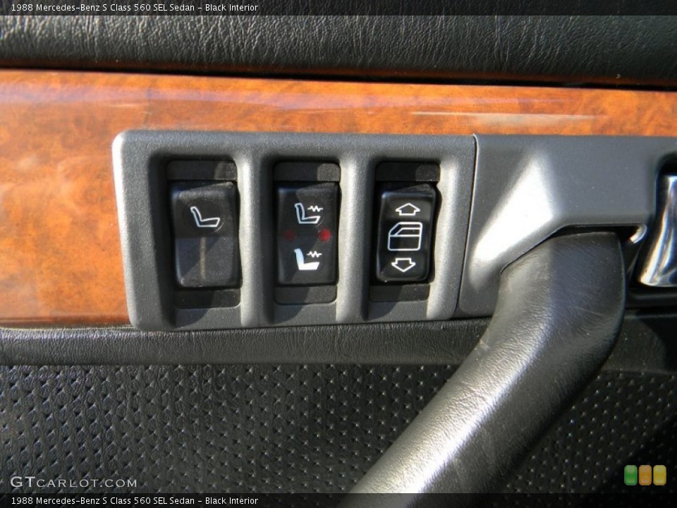 Black Interior Controls for the 1988 Mercedes-Benz S Class 560 SEL Sedan #56688977