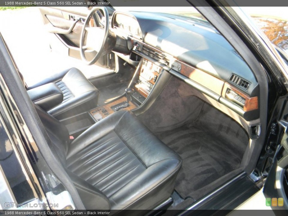 Black Interior Photo for the 1988 Mercedes-Benz S Class 560 SEL Sedan #56689031
