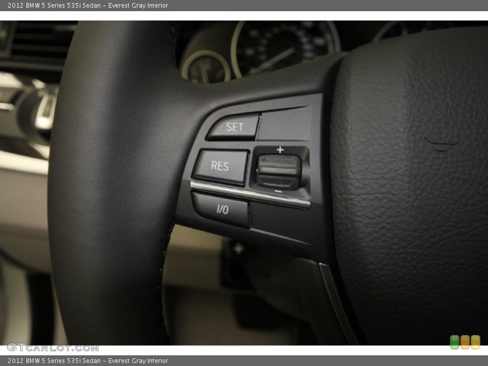 Everest Gray Interior Controls for the 2012 BMW 5 Series 535i Sedan #56705807