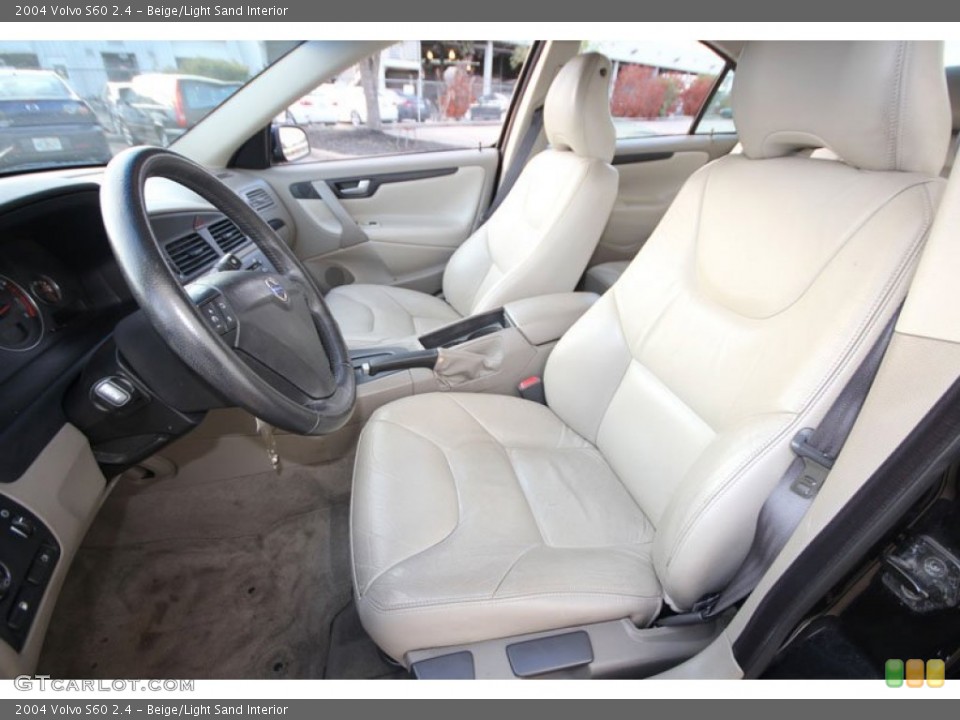 Beige/Light Sand Interior Photo for the 2004 Volvo S60 2.4 #56706758