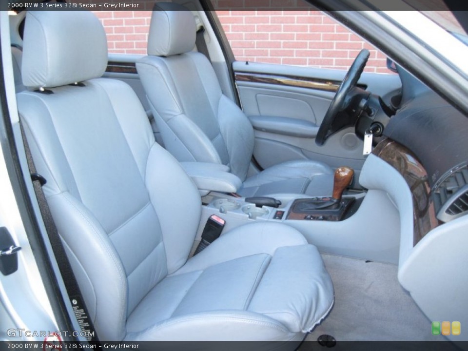 Grey Interior Photo for the 2000 BMW 3 Series 328i Sedan #56712637