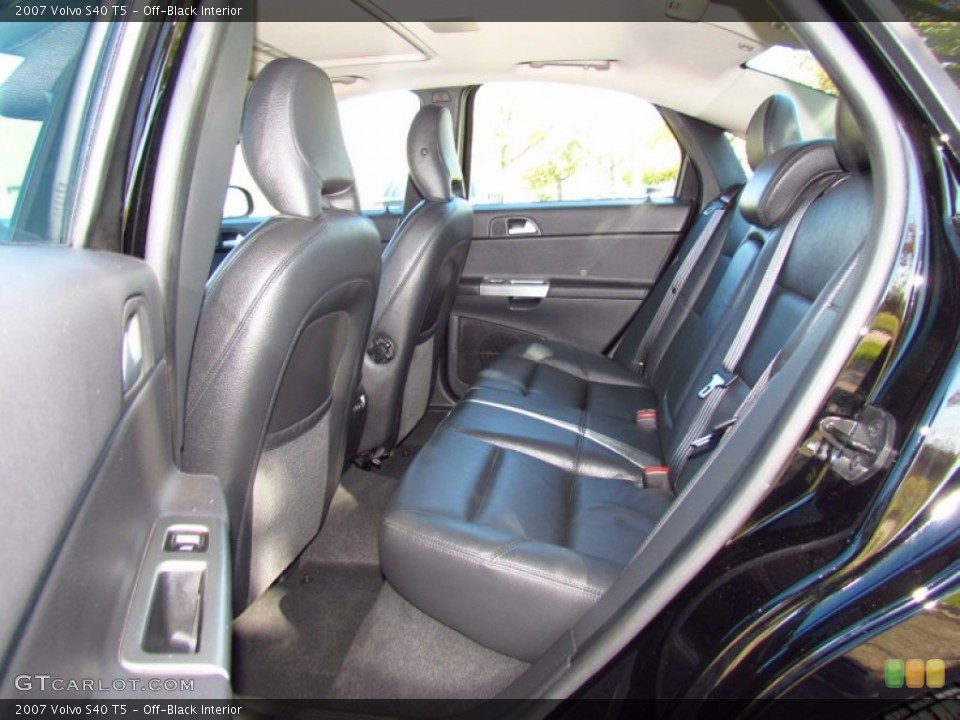 Off-Black Interior Photo for the 2007 Volvo S40 T5 #56716379