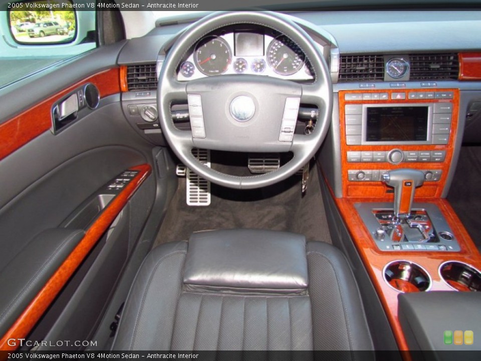 Anthracite Interior Dashboard for the 2005 Volkswagen Phaeton V8 4Motion Sedan #56716991