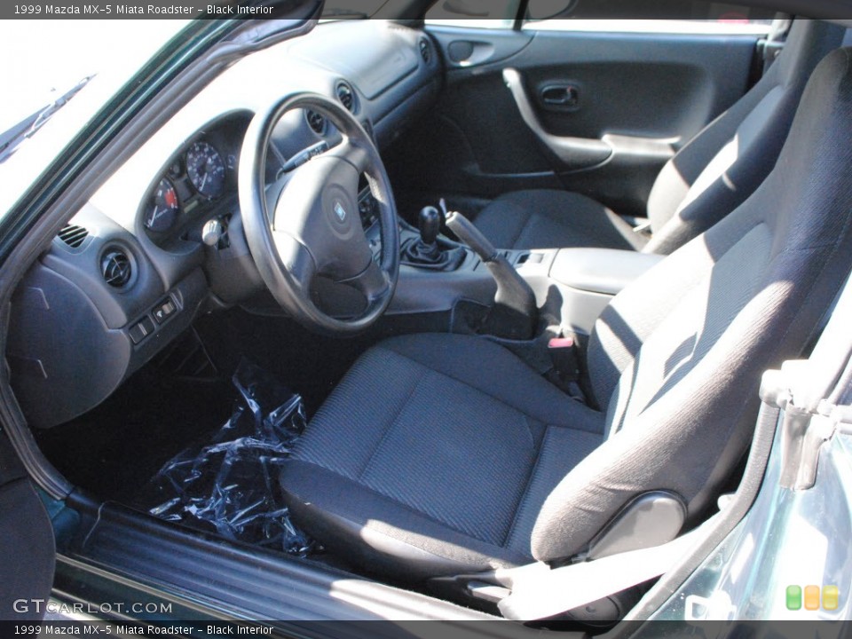 Black Interior Photo for the 1999 Mazda MX-5 Miata Roadster #56737244