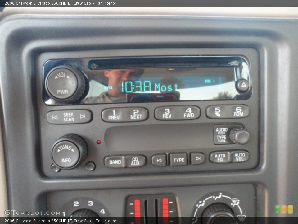 Tan Interior Audio System for the 2006 Chevrolet Silverado 2500HD LT Crew Cab #56743287