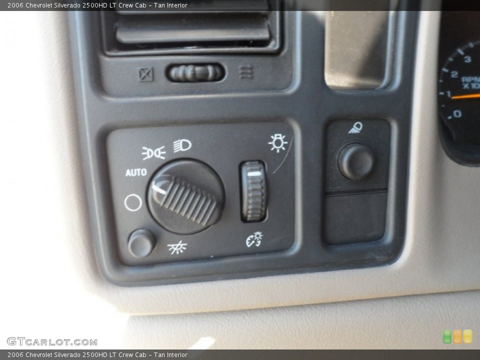 Tan Interior Controls for the 2006 Chevrolet Silverado 2500HD LT Crew Cab #56743332