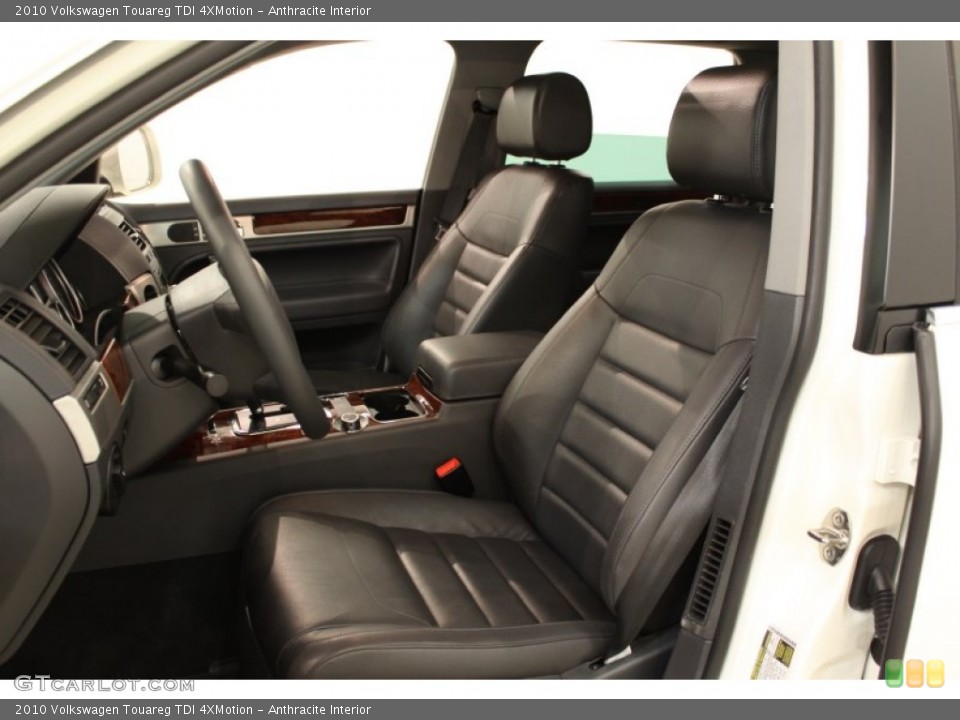 Anthracite Interior Photo for the 2010 Volkswagen Touareg TDI 4XMotion #56747535