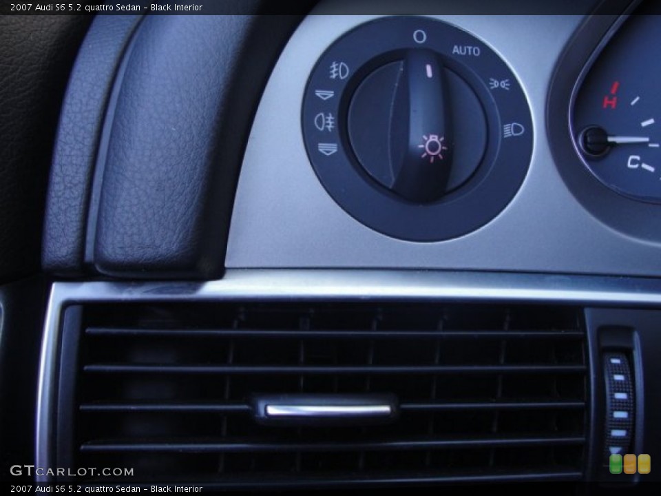 Black Interior Controls for the 2007 Audi S6 5.2 quattro Sedan #56754756