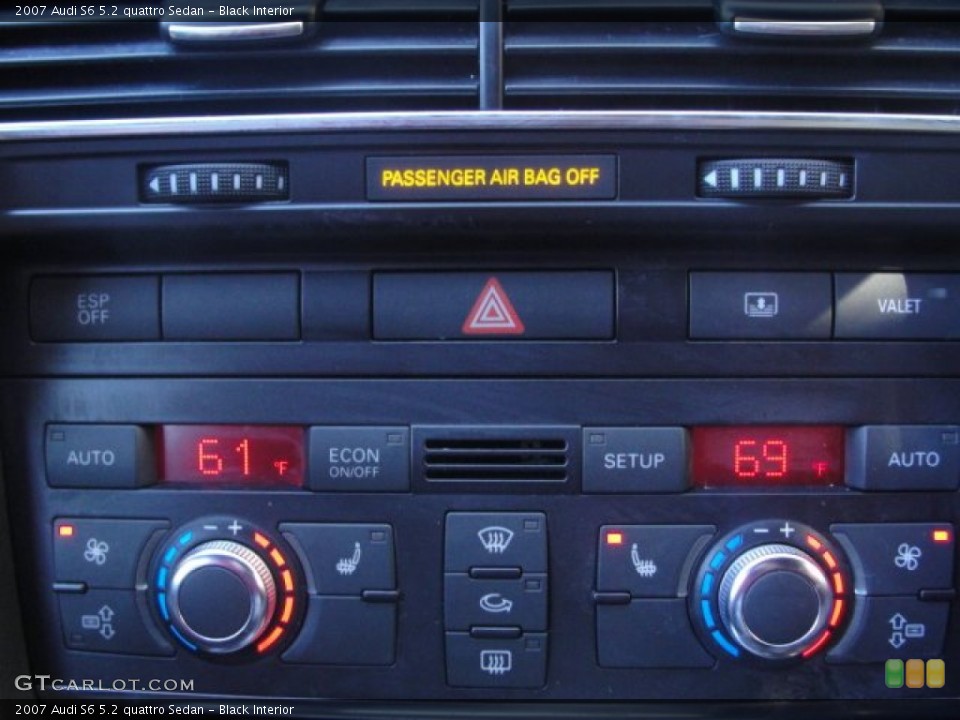 Black Interior Controls for the 2007 Audi S6 5.2 quattro Sedan #56754798