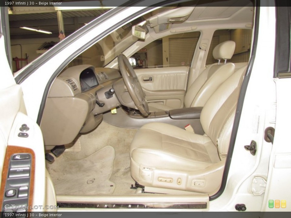 Beige Interior Photo for the 1997 Infiniti J 30 #56758110