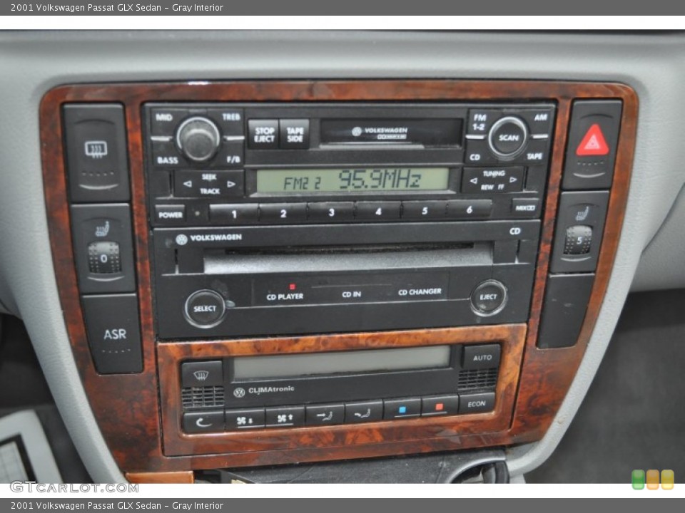 Gray Interior Audio System for the 2001 Volkswagen Passat GLX Sedan #56777439