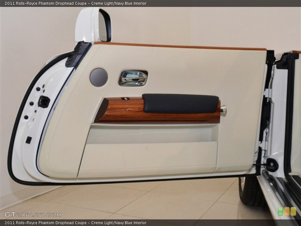 Creme Light/Navy Blue Interior Door Panel for the 2011 Rolls-Royce Phantom Drophead Coupe #56778804