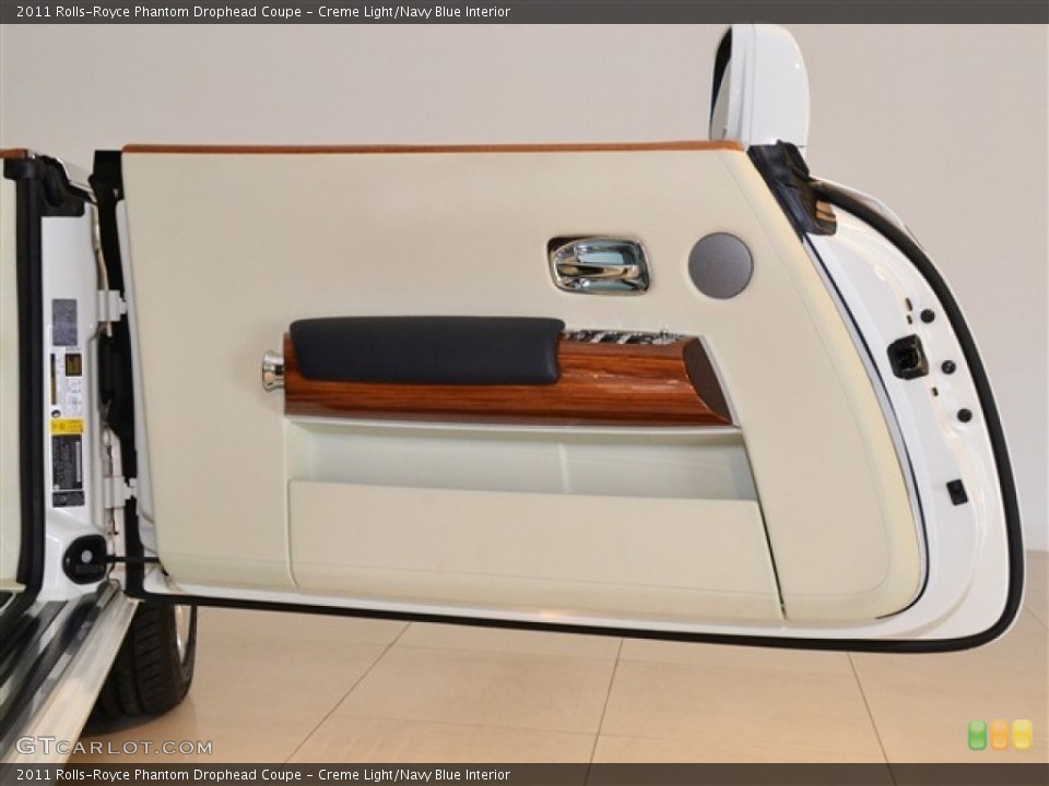 Creme Light/Navy Blue Interior Door Panel for the 2011 Rolls-Royce Phantom Drophead Coupe #56778810